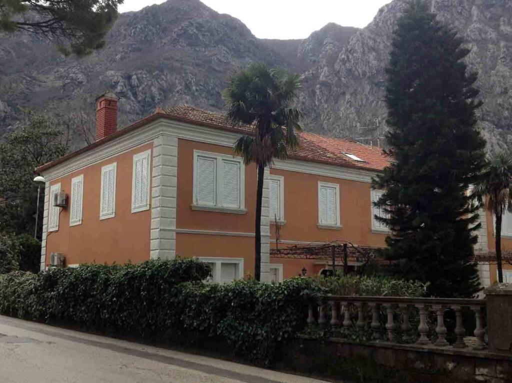 Apartments Vojin Risan Extérieur photo