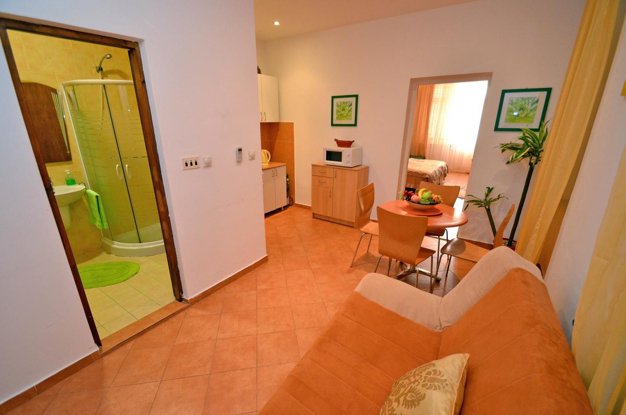 Apartments Vojin Risan Extérieur photo