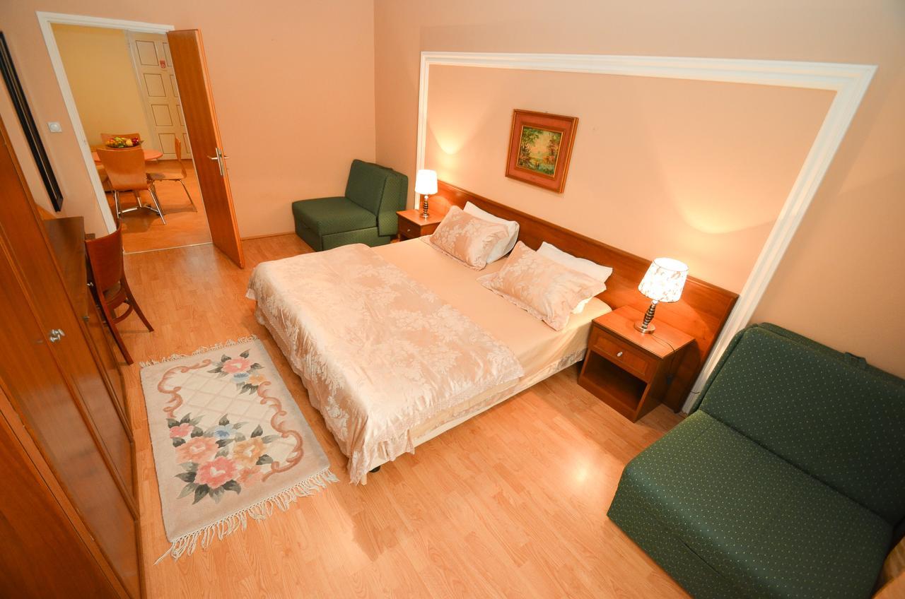 Apartments Vojin Risan Extérieur photo